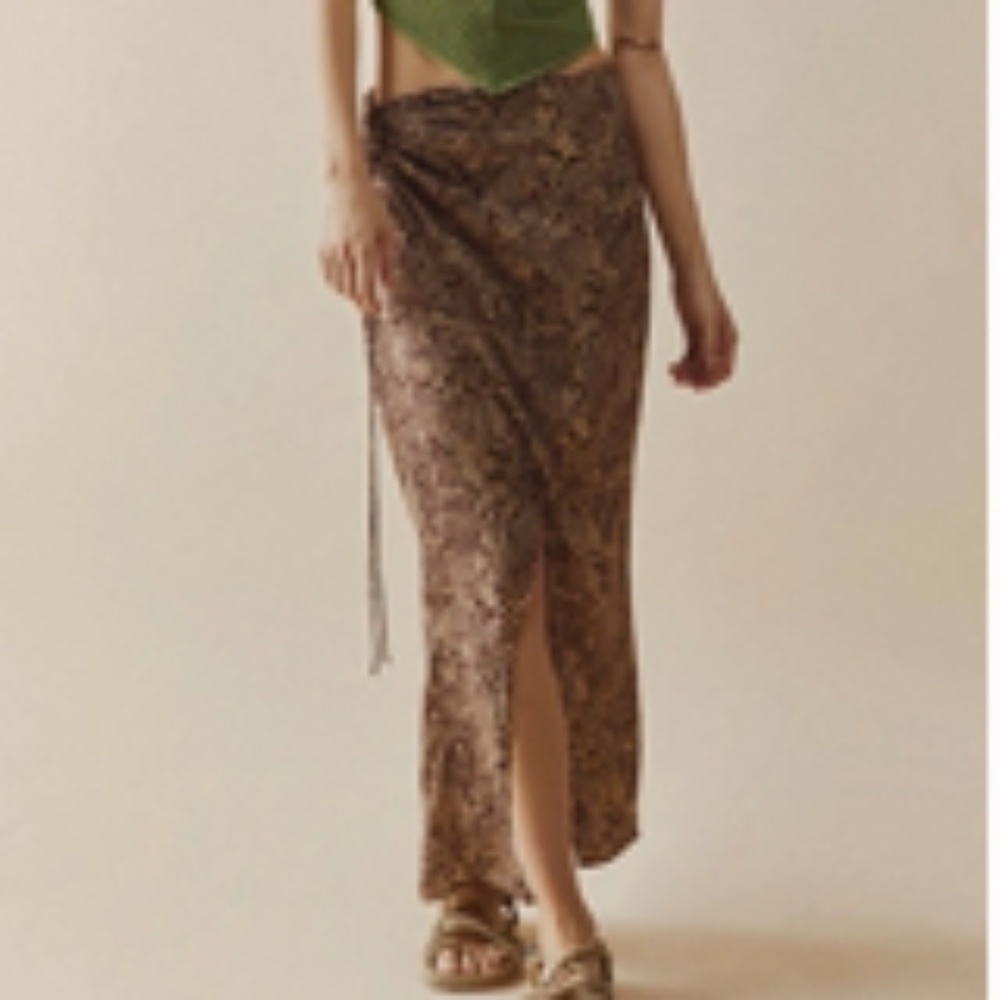 NWT In My Time Sarong